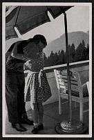 1933 A little girl visits the Fuhrer on the Obersalzberg. Cigarette card