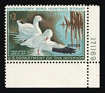 1970 $3 Duck Hunt Permit Stamp, United States (Sc. RW-37, Plate Number, Corner Margins, CV $70, MNH)